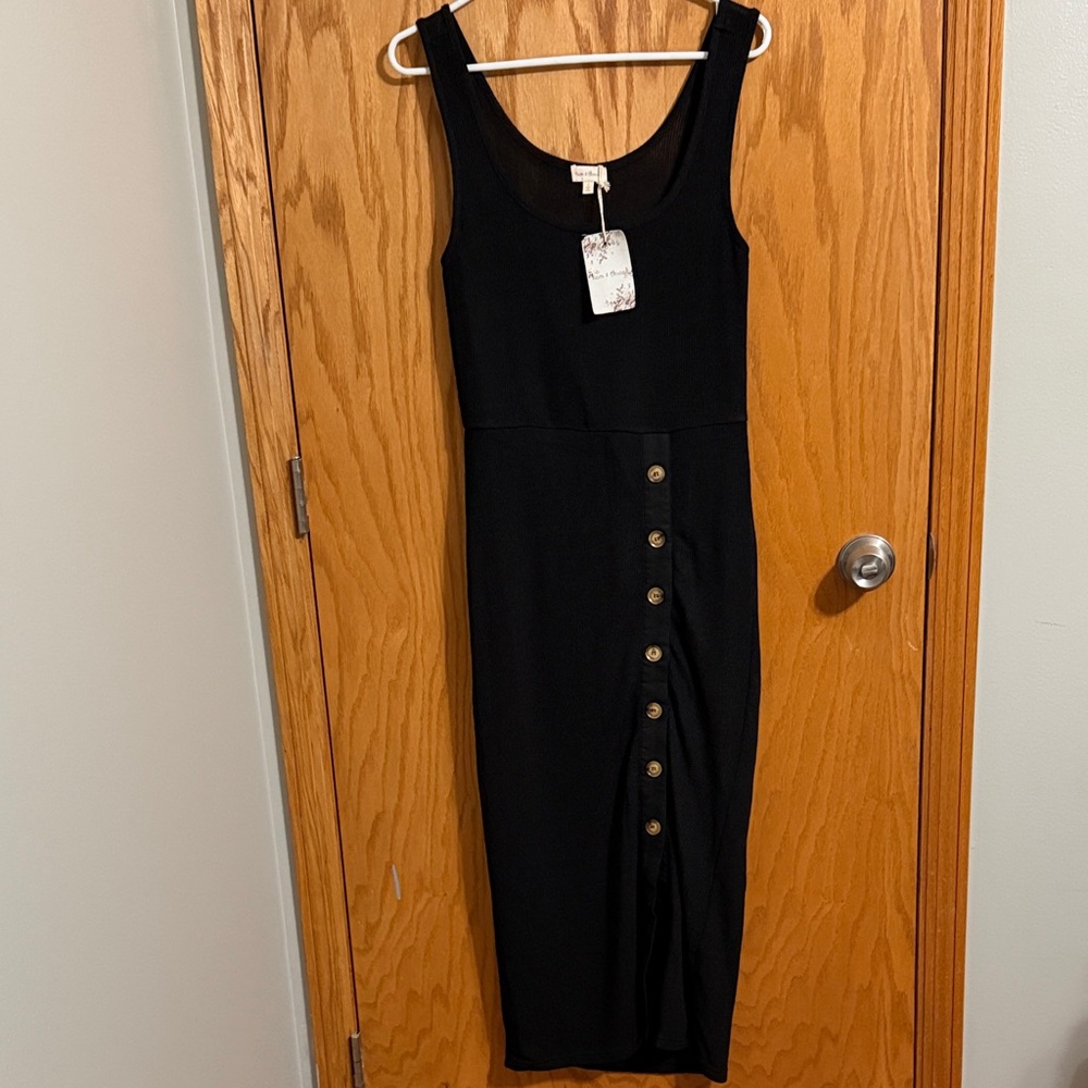 NWT Hem & Thread Chic Black Sleeveless Midi Dress with Button Detail